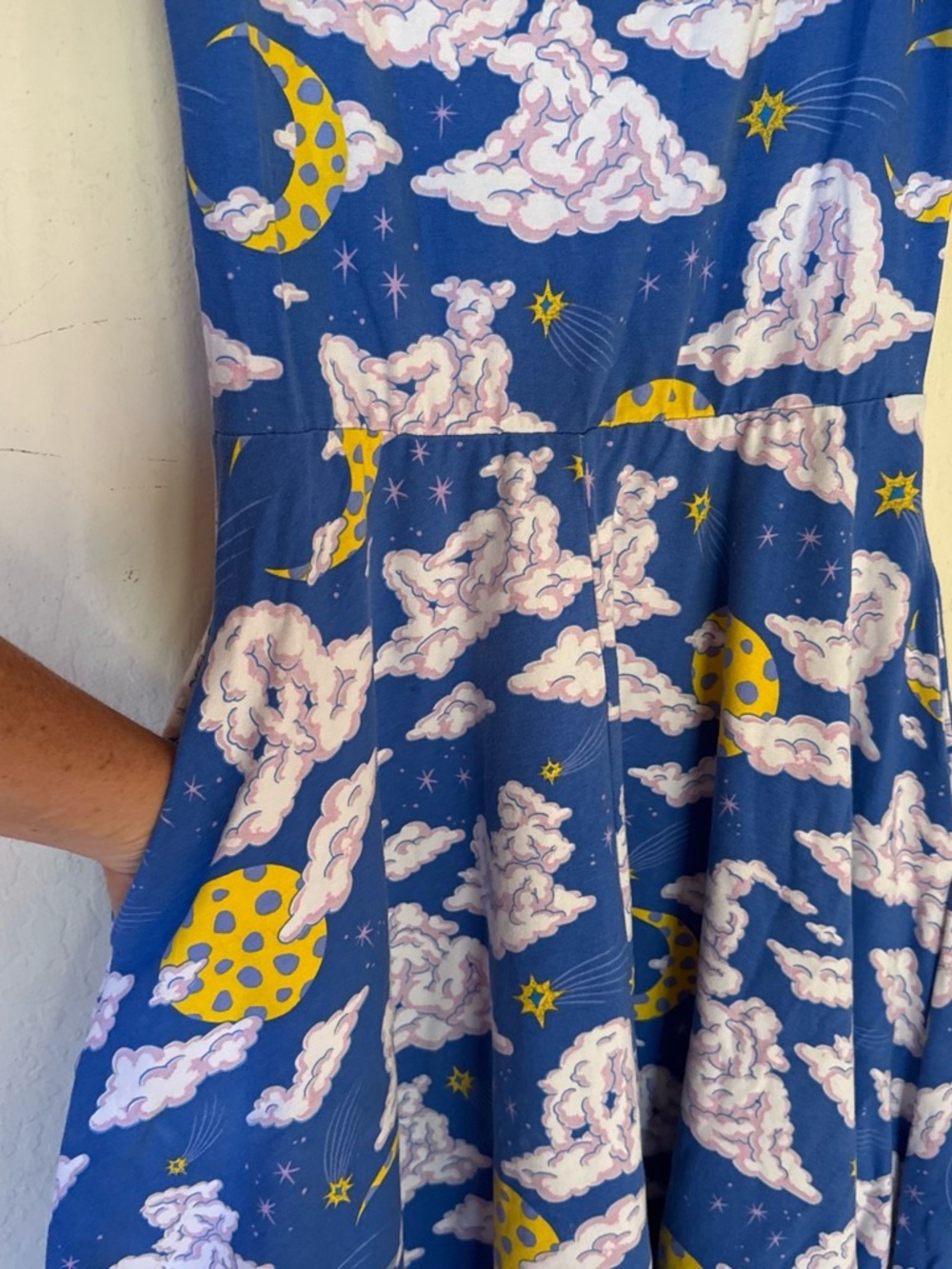 NOOWORKS Vacation Dress in Cloud People - Picture 6 of 7